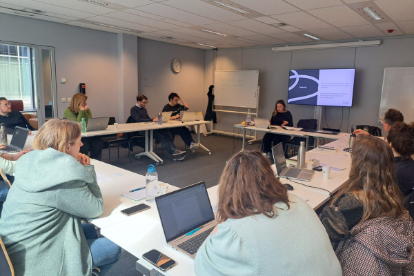 Sfeerbeeld van deelnemers vorming