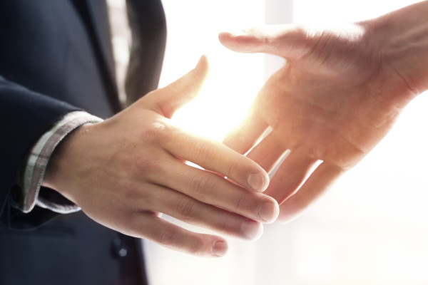 handshake_270244094.jpg