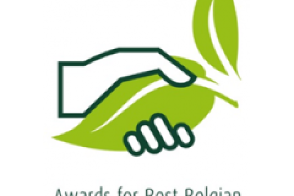 logo_awards_2016_0.png